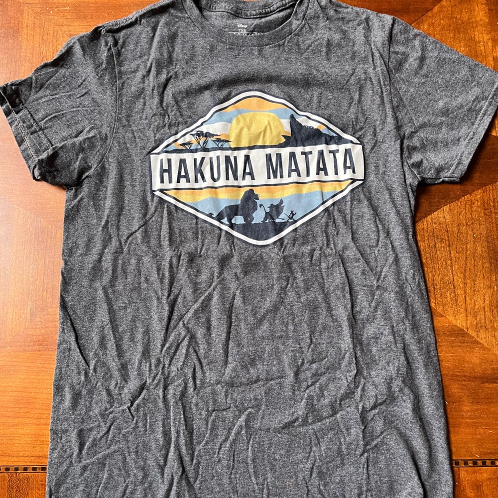 SMALL Hakuna matata - The Lion King shirt